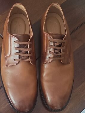 Clarks Tan Leather Derby Shoes New In Box